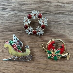 CHRISTMAS Vintage Lot of 3 Brooches Wreath Sleigh Cardinals Stocking Stuffers